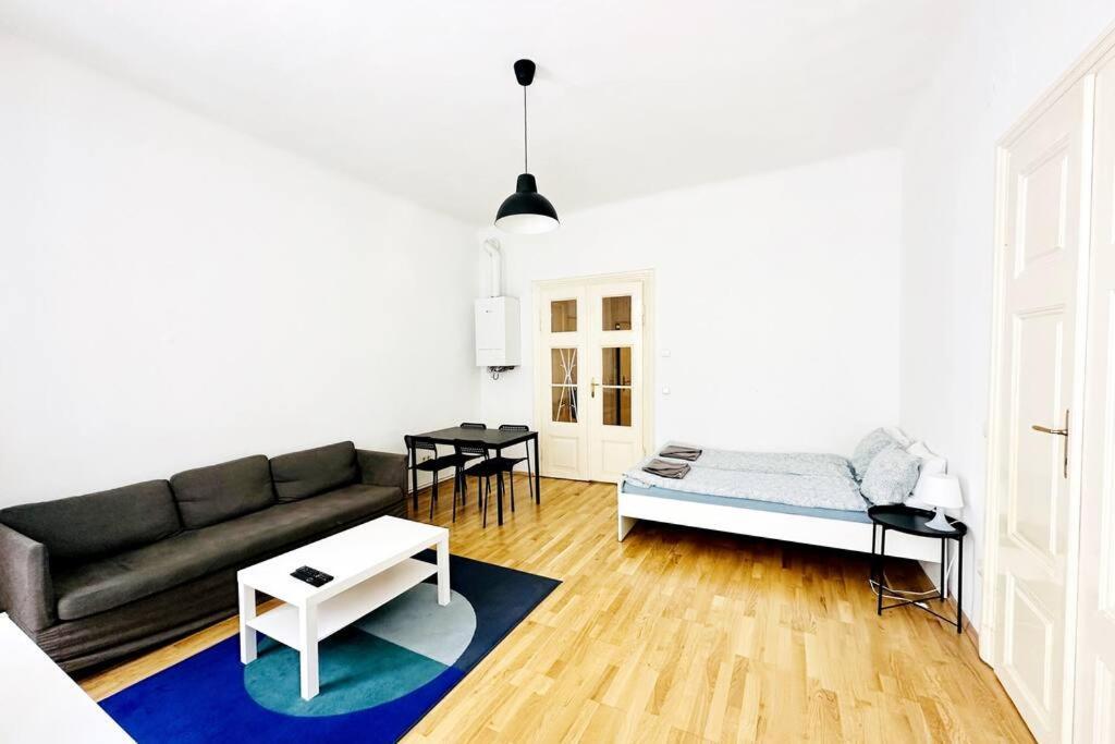 Best Location - Cozy City Centre Apartment Wenen Buitenkant foto